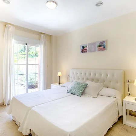 Jardines De Lunamar Beach Apartment Marbella